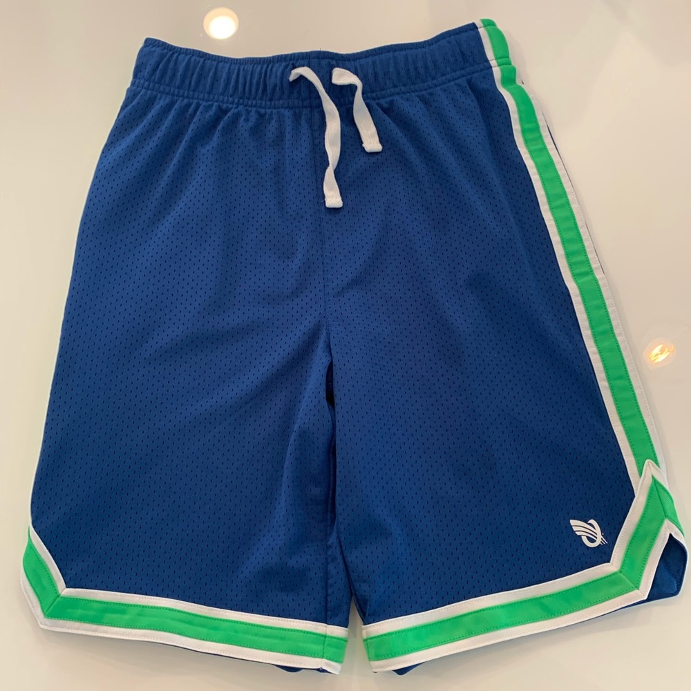 Boys OshKosh shorts new without tag 10
